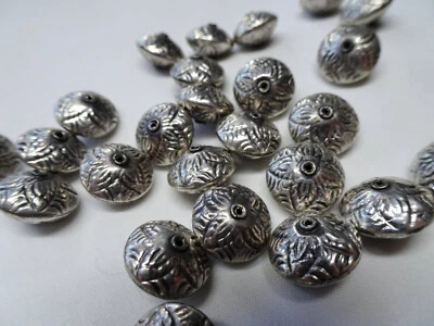 28 Tibetan Silver Alloy Metal Filigree Saucer Beads 23mm Wide A797 DNG - Image 1 of 3