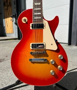 2021 Gibson Les Paul Deluxe Cherry Sunburst With Original Case - Picture 1 of 7