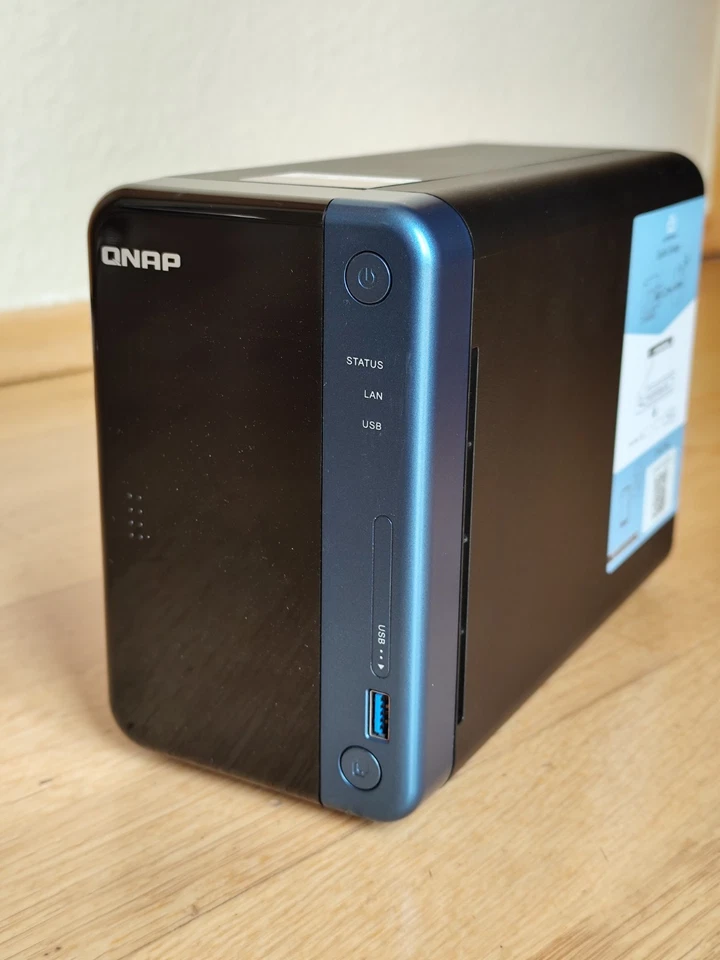 QNAP NAS TS-253Be inkl. QM2-2P-244A und 512 GB HP SSD EX920, gebraucht - Bild 1 von 4