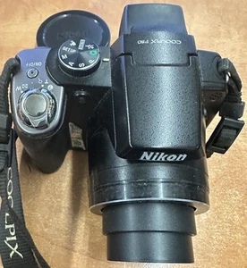 Appareil photo Nikon CoolPix P80 avec chargeur 2 batteries Sacoche de Rangements - Picture 1 of 5
