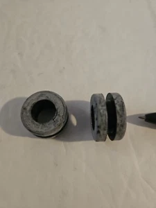 New Arctic Cat ATV Rubber Grommet 0423-465 (2 FOR $16) NOS OEM AC71 - Bild 1 von 2