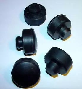 BSA A50, A65, Triumph, OIF, T120, T140, 1968-82, (5) Rubber SEAT Buffers 82-9093 - Foto 1 di 5
