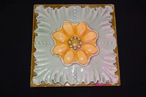 Antik - Majolika - Blumenrelieffliese - Bild 1 von 5