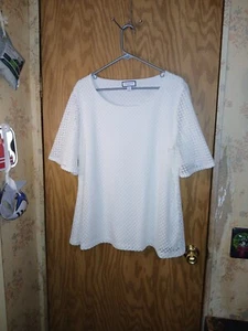 Charter Club Woman Eyelet Blouse Bell Sleeves White Lined Women's Plus Size 2X - Picture 1 of 16