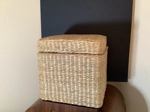 Casual Woven Seagrass Square Cube Pouf Natural Coastal Cottage Ottoman - Picture 1 of 7