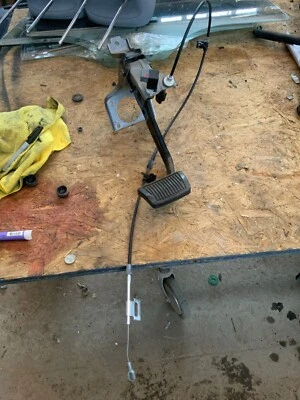 Педаль ножного тормоза в сборе 32800-1R301 подходит для седана 2012-2017 HYUNDAI ACCENT 1,6 л - Изображение 1 из 3