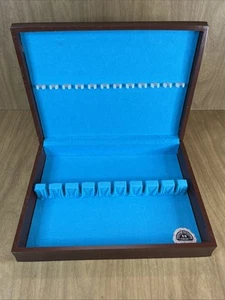 International Silver WOODEN SILVERWARE Flatware Chest Box Tarnish Resistant - Picture 1 of 12