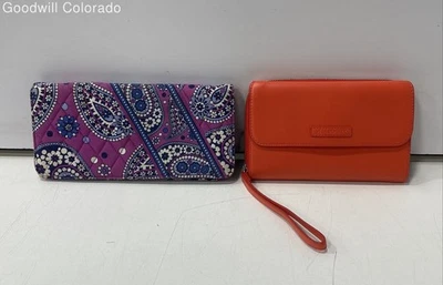 Paquete de 2 carteras Vera Bradley (cuero rojo con cremallera y centenario púrpura) Foto 1 de 4