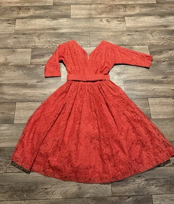 Vestido de fiesta falda completa de encaje rojo Julie Miller vintage de los años 50 con cinturón - Vacaciones Foto 1 de 4