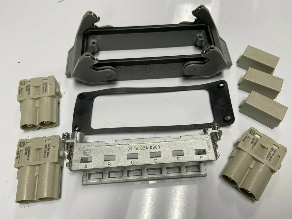 Harting 09300240301 Panel Connector Housing FRAME 09140240303 09140022646 KIT - Image 1 of 1