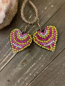 Diamond Painting gold, Pinks & clear Gemstone Heart Wire Earrings - Picture 1 of 2