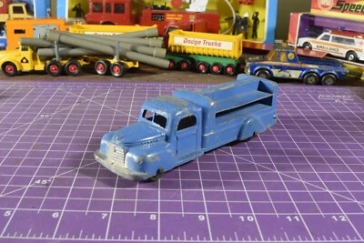 Camión botella Tootsietoy vintage, ruedas negras Foto 1 de 4