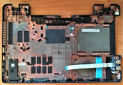 ACER EXTENSA 2509 CARCASA DE ABAJO CON JACK DE CORIENTE - Imagen 1 de 3