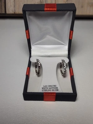 Brincos pendurados de safira branca e prata esterlina criados em laboratório na caixa original - Imagem 1 de 4