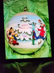 1981 Ambassador Mickey Mouse & Friends Satin Ornament - Picture 1 of 2
