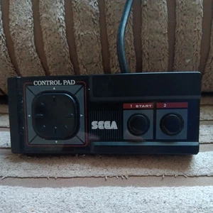 Official SEGA Master System Control Pad V3 | Model 3020 | 1991 - Picture 1 of 3