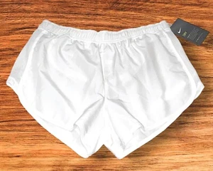 NWT Nike Shorts Womens Med White Running Dri-Fit Tempo Athletic Running Ladies - Picture 1 of 1