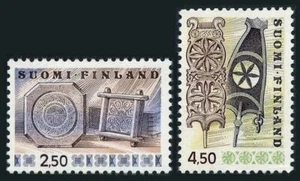 Finlandia 568-569, montado sin montar o nunca montado. Michel 781-782. Marcos de queso, bastones de madera tallada, 1976. - Imagen 1 de 1