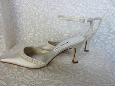 * Украшенный драгоценными камнями белый атлас свадьбы, выпускного вечера туфли, Caparros каблуки - лодыжки ремень новый размер 9B - Изображение 1 из 4