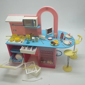 Vintage Sindy Kitchen Cafe Playset with Box - Some Minor Missing Pieces - Picture 1 of 24