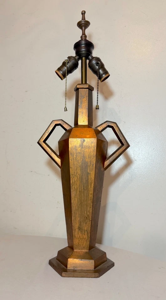 Lámpara de mesa eléctrica Arts & Crafts de hierro patinado bronce extremadamente pesada 16 libras. Foto 1 de 4