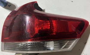 2009-2012 Toyota Venza Tail Light Assembly Right Outer - Picture 1 of 5