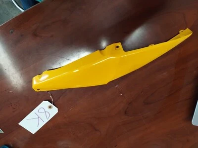 2012-14 Kawasaki KLE650 Versys задний хвост обтекатель чехол справа желтый - Изображение 1 из 4