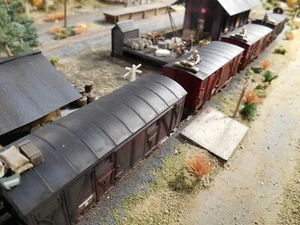 HO Roco Minitank 9th Panzer Army POW Train A2152 with soldiers Custom Painted - Picture 1 of 5