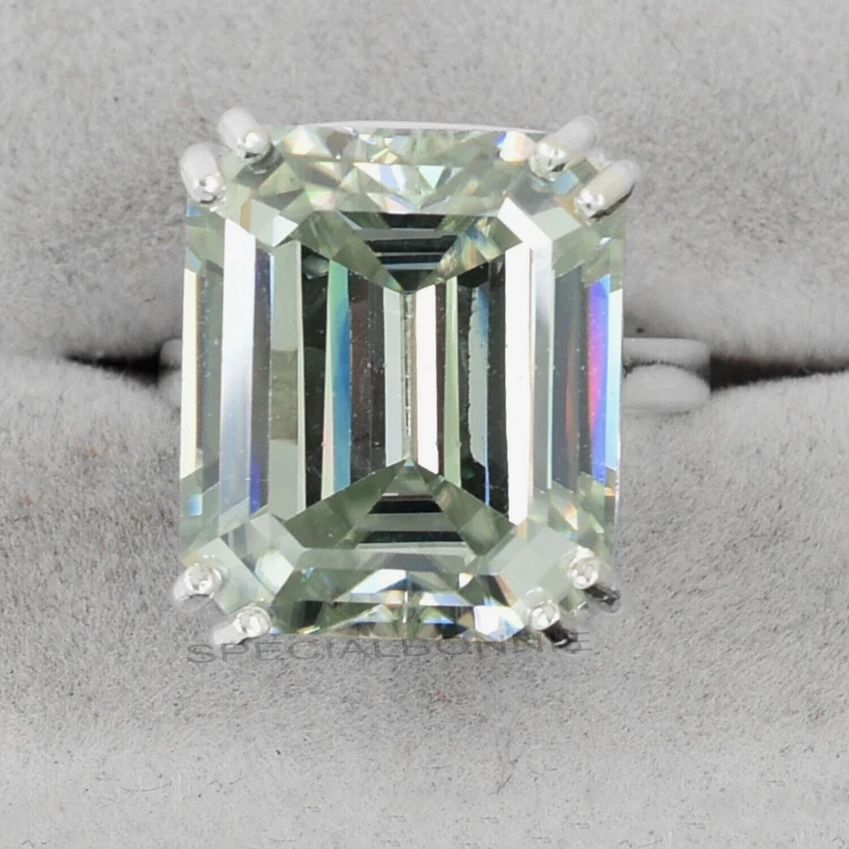 Anillo de diamantes gris talla esmeralda certificado 26,7 quilates sin tachuelas de diamantes. Tarifas gratuitas. Foto 1 de 4