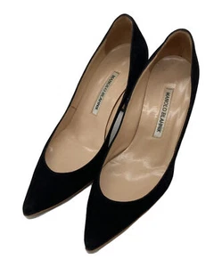 Manolo Blahnik Damen spitz zulaufende Wildleder Pumps in Schwarz Größe 35,5 - Bild 1 von 6