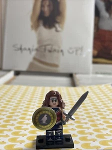 WONDER WOMAN LEGO MINIFIG FIGURE dc gal gadot bloodlines blue justice league - Picture 1 of 4