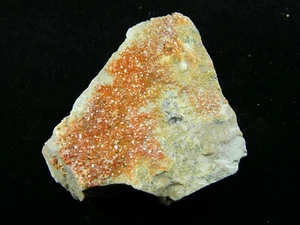 Pequeños Cristales Rojos de Vanadinita en Matriz Marruecos 166,63 gramos - Imagen 1 de 5