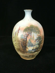 SIGNED ROYAL BAYREUTH 'BATHING BEAUTIES' MINIATURE TAPESTRY VASE - CIRCA 1905 - Picture 1 of 12