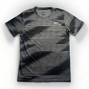 The Nike Tee Dri-fit gray Athletic shirt Mens Size S - Picture 1 of 5
