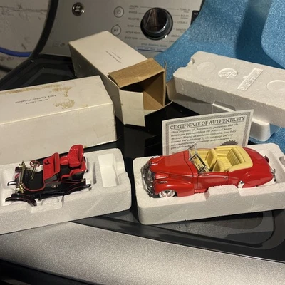 2 National Motor Musu 1/32 Scale 1940 Cadillac Sedan Series 62 Runabou - Image 1 of 4