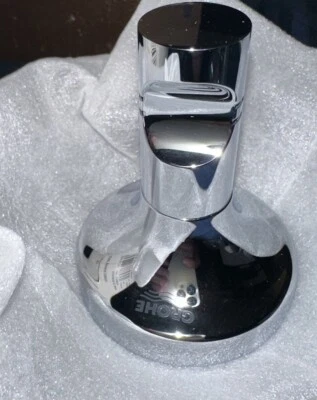 Gancho para bata individual montado en la pared cromado Grohe AGIRA 40682000 Foto 1 de 2