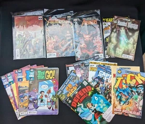 Lot of 25 Comics Avengers Free Comic Book Day Teen Titans Go - Picture 1 of 6