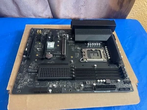 NZXT N5 Z690 LGA 1700 MOTHER BOARD FOR PARTS OR REPAIR - Photo 1/5
