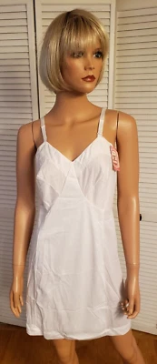 NOS Vintage Sears Doesn't Slip 198s White Antron III Nylon Full Slip Sz 38 short - Image 1 of 4