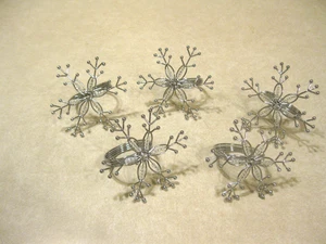 5 Pier 1 Silver Metal Wire & Beads - Christmas Snowflake Napkin Rings VGC - Picture 1 of 7