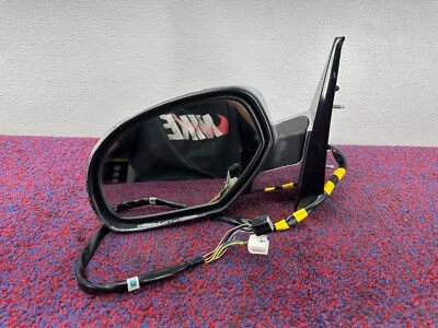 CADILLAC ESCALADE ESV 6.2L 07-14 OEM LEFT DRIVER SIDE DOOR MIRROR POWER FOLD - Image 1 of 4