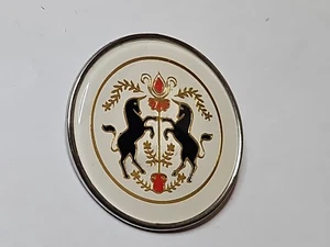 Vintage Circular Horse Design/Coat of Arms Pin/Brooch, 1.75'' Diameter - Picture 1 of 2