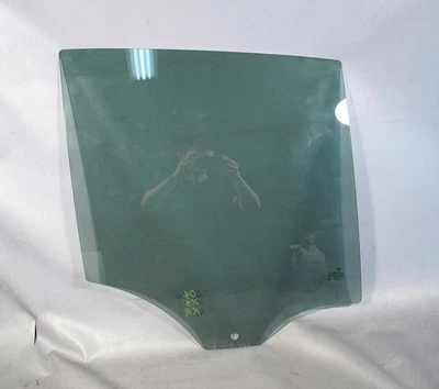BMW E83 X3 SAV Right Rear Door Window Glass w Factory Tint 2004-2010 USED OEM - Image 1 of 3