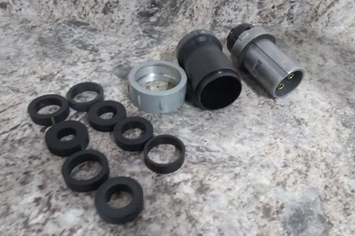 Hubbell HBL3100PS2W 600VAC 100 A pasador monofásico y enchufe de manga Foto 1 de 4