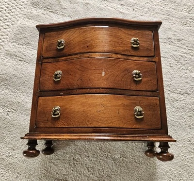 Antiguo cofre de muestra de vendedor de caoba 1880 manijas de latón victoriano tres... Foto 1 de 4