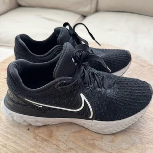 NIKE React Infinity Run Flyknit blanco y negro para mujer talla 7 - Imagen 1 de 7