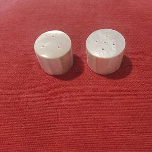 Vintage Rare All Nacre Mother of Pearl Salt & Pepper Shakers Miniature 1" UNUSED - Picture 1 of 8