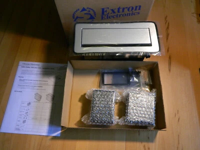 1 x Extron Electronics Cable Cubby 1200 Gebürstetes Aluminium Steckdosenmodul  - Bild 1 von 4