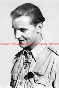 F027497 Hans Joachim Marseille Ritterkreuz mit Eichenlaub und Schwertern Afrika F - Bild 1 von 3