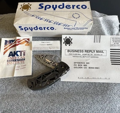 NAVAJA DE BOLSILLO PLEGABLE DENTADA ARAÑA SPYDERCO USA Q C35SBK VINTAGE CON CAJA Foto 1 de 4